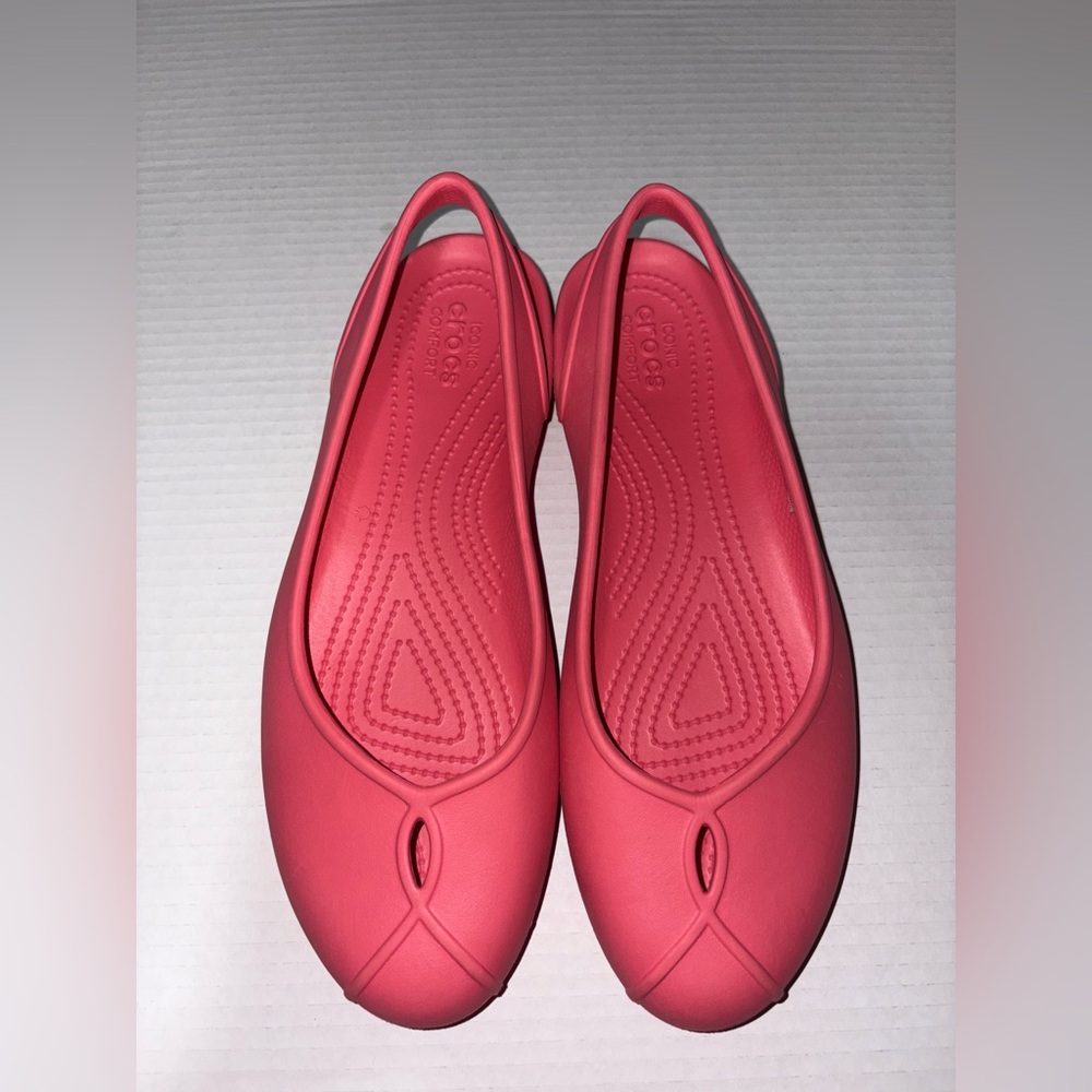Crocs Olivia II Coral Flats - Women’s Size 11